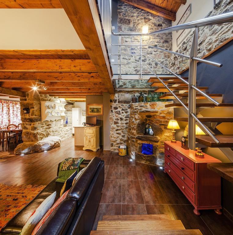 Гостевой дом Casas La Xiuca Коррас-де-ла-Пуэнте Экстерьер фото