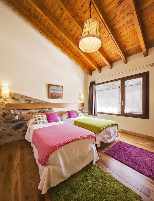 Гостевой дом Casas La Xiuca Коррас-де-ла-Пуэнте Экстерьер фото