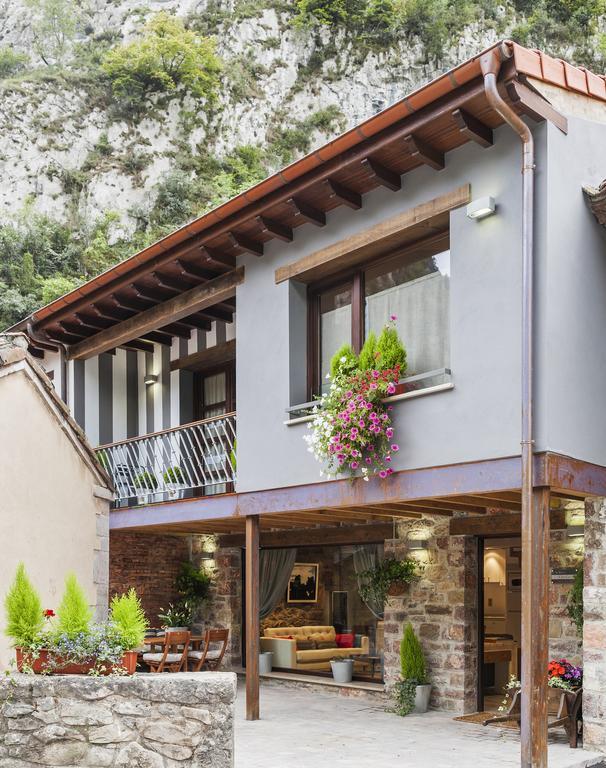 Гостевой дом Casas La Xiuca Коррас-де-ла-Пуэнте Экстерьер фото