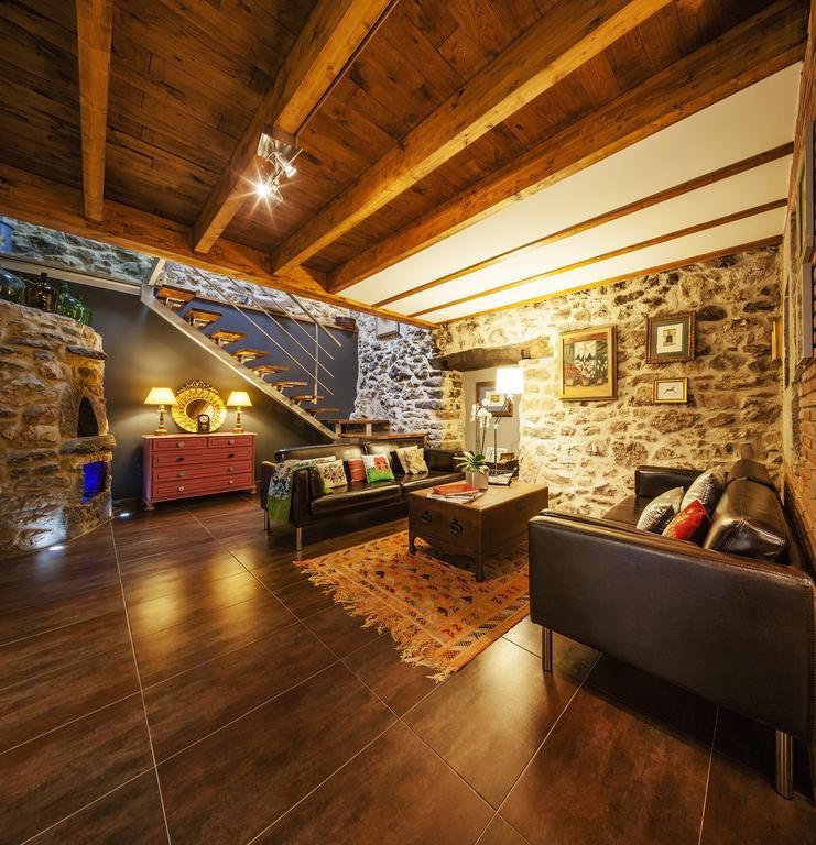 Гостевой дом Casas La Xiuca Коррас-де-ла-Пуэнте Экстерьер фото
