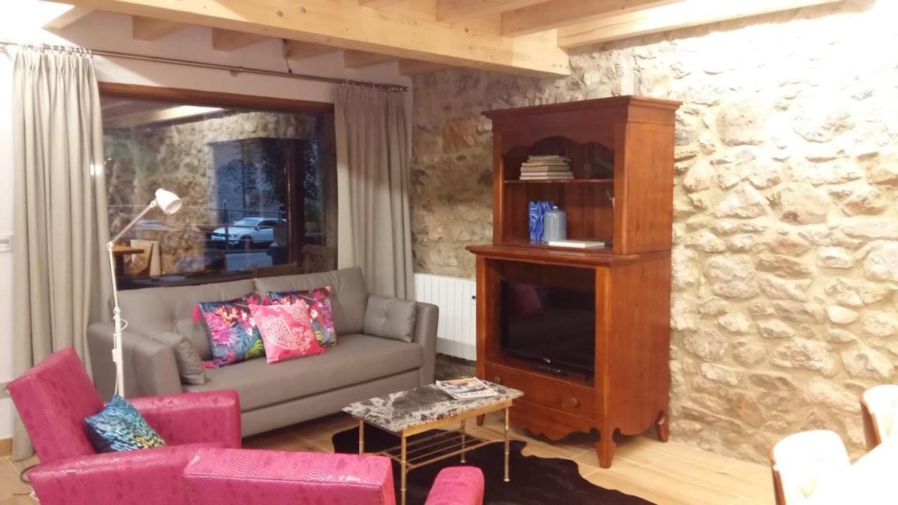 Гостевой дом Casas La Xiuca Коррас-де-ла-Пуэнте Экстерьер фото