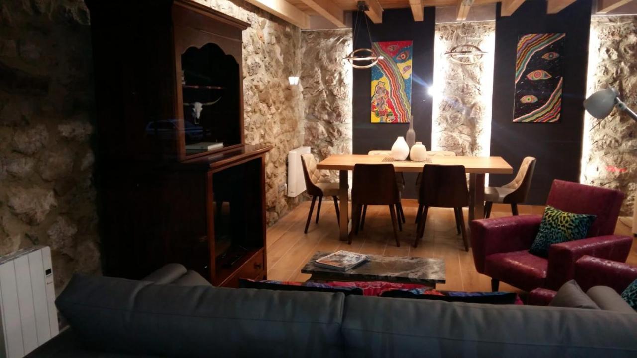 Гостевой дом Casas La Xiuca Коррас-де-ла-Пуэнте Экстерьер фото